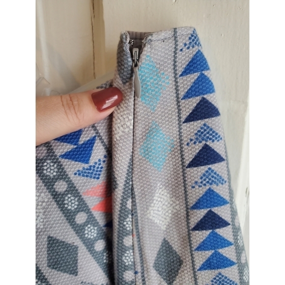 Hollister Geometric Aztec Print Mini Skirt - Picture 5 of 7